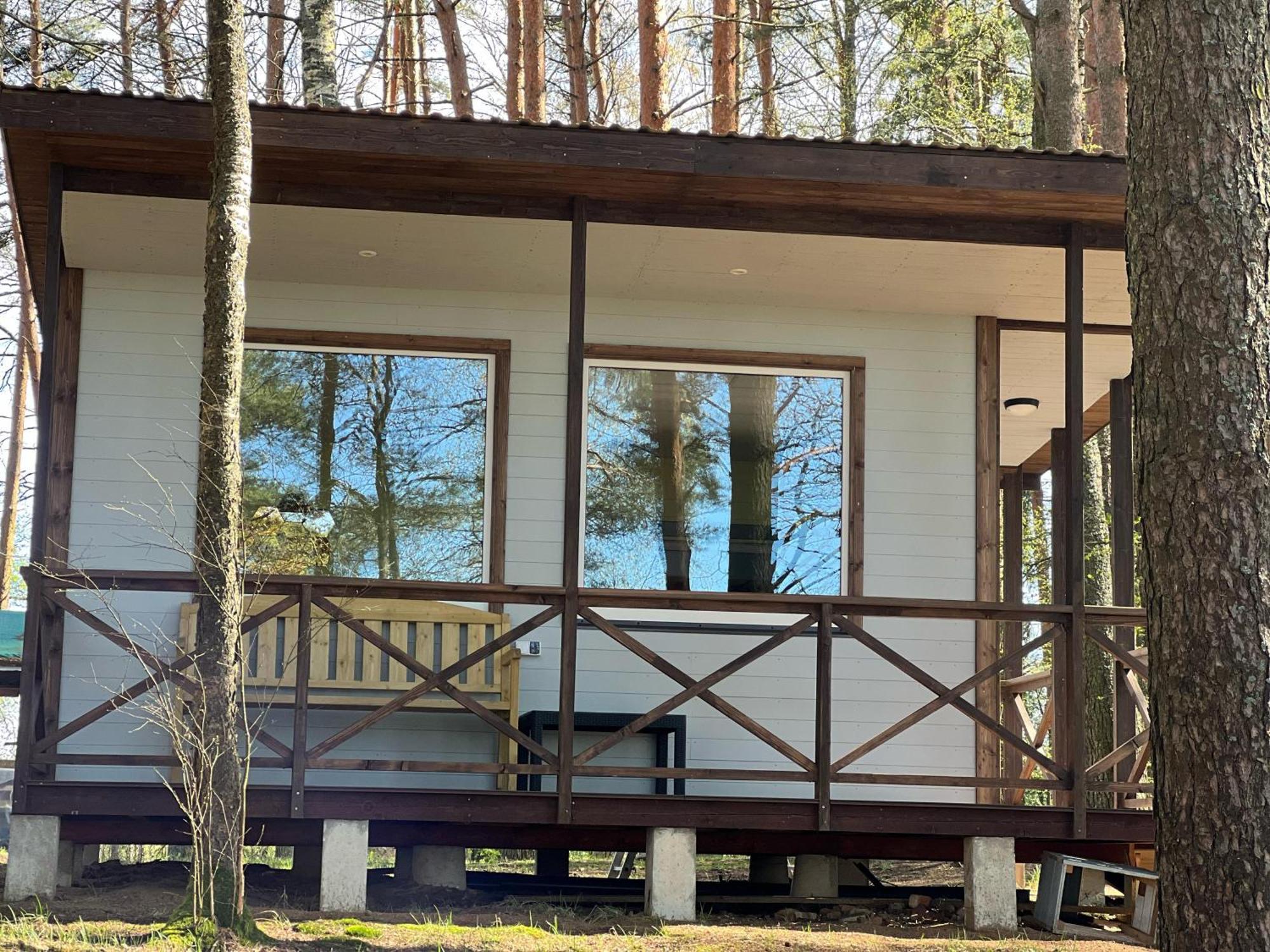 Kempings Ezerpriedes Burtnieki  Exteriör bild
